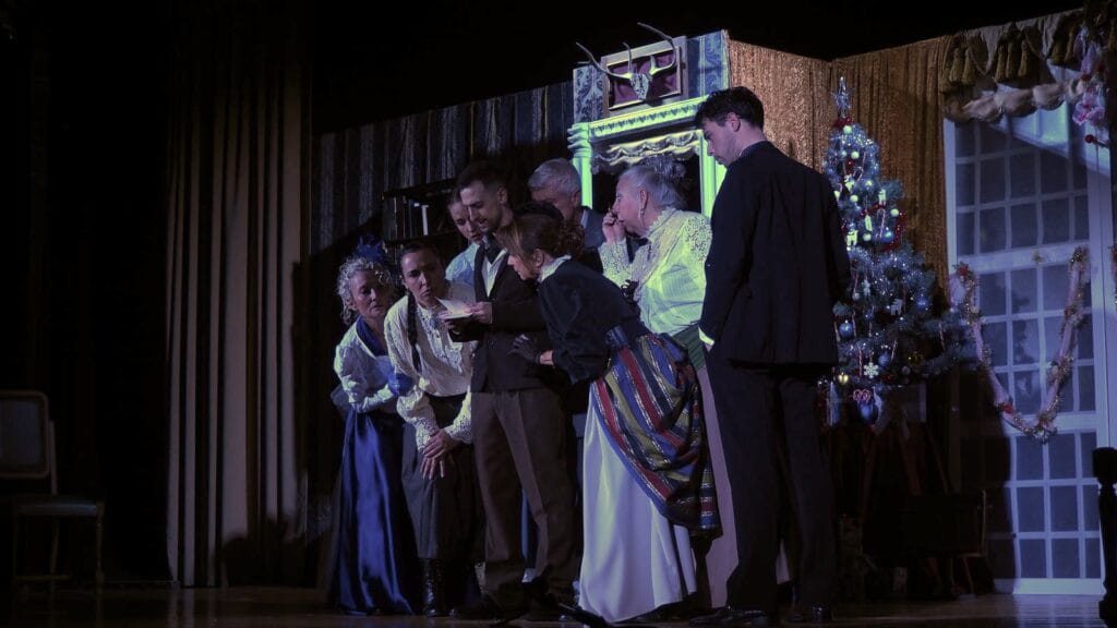 Una scena dello spettacolo teatrale Mellon "La Lettera Insanguinata - Un Nuovo Caso per Sherlock Holmes".